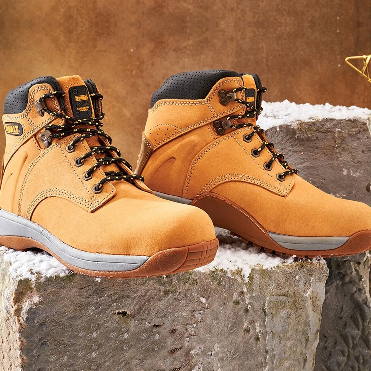 Dewalt Extreme Safety Boots Durable & Comfortable Design UK 8 Euro 42 XMS24EBOOT8